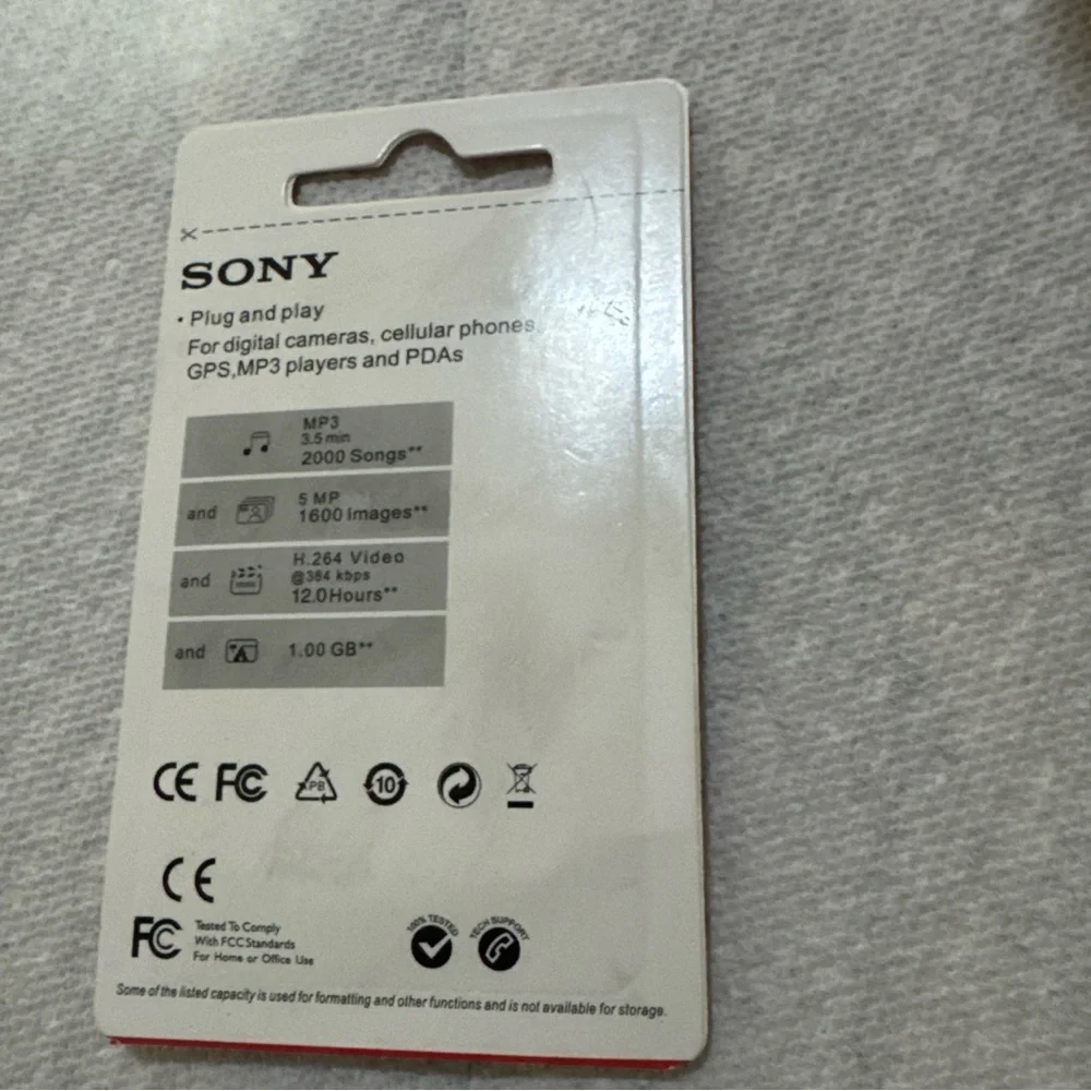 Sony Plug and Play Memory Card Packaging